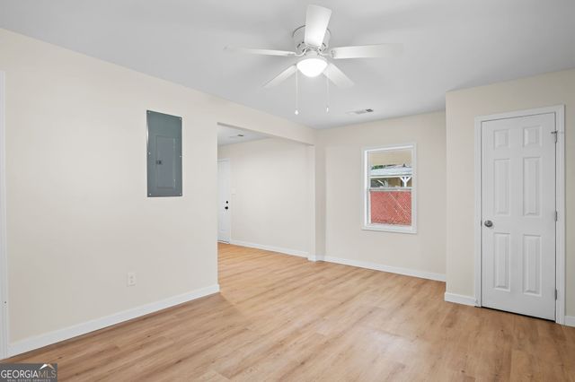 13 Elm Circle, Newnan, GA 30263