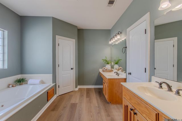 16043 Rawlings Rd, Prairieville, LA 70769