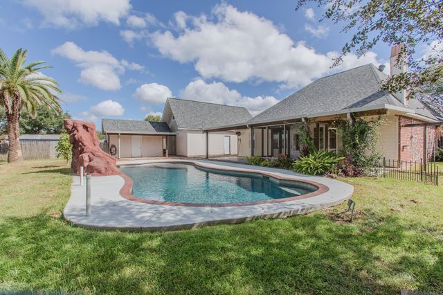 16043 Rawlings Rd, Prairieville, LA 70769