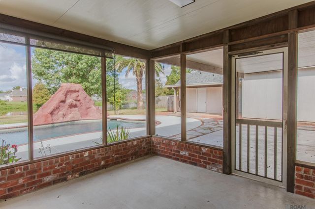 16043 Rawlings Rd, Prairieville, LA 70769