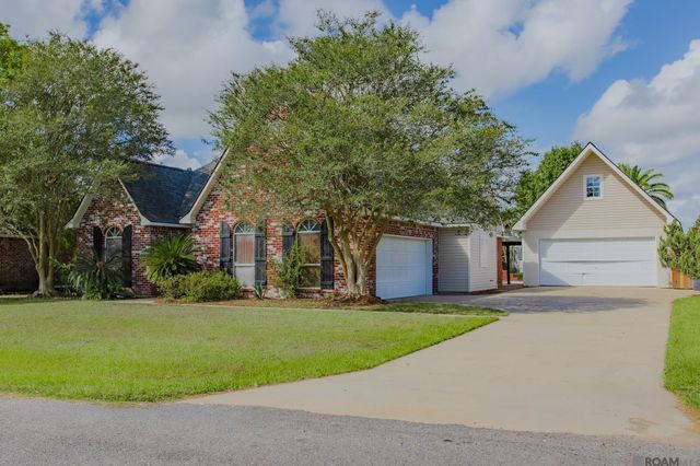 16043 Rawlings Rd, Prairieville, LA 70769