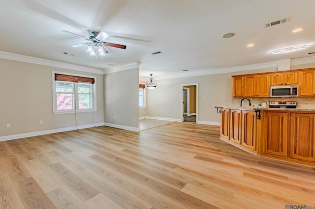 16043 Rawlings Rd, Prairieville, LA 70769