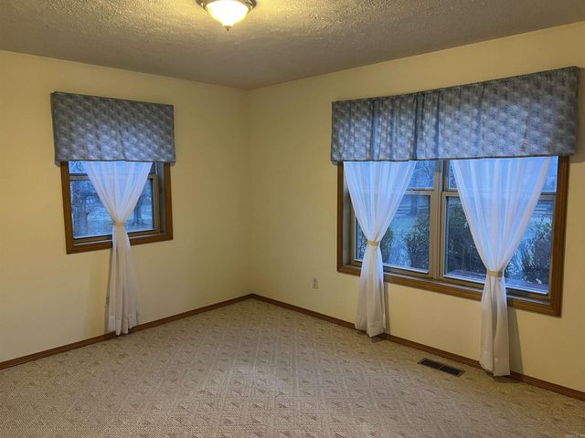 1426 CR 921, Alpena, AR 72611