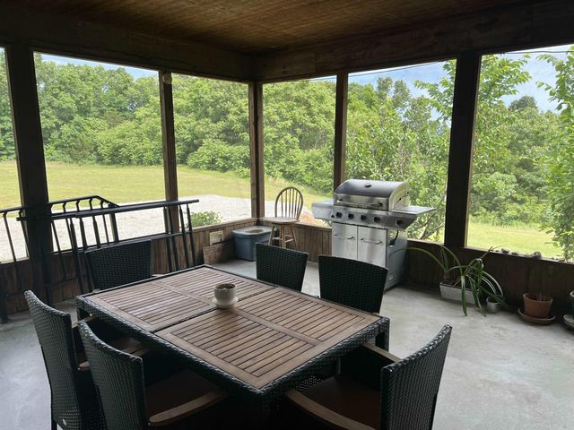 1426 CR 921, Alpena, AR 72611