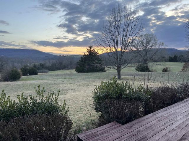 1426 CR 921, Alpena, AR 72611