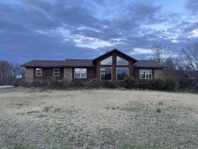 1426 CR 921, Alpena, AR 72611