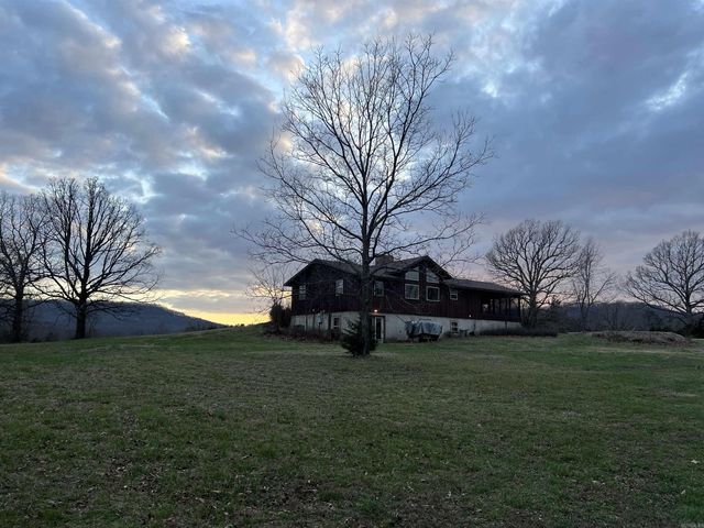 1426 CR 921, Alpena, AR 72611