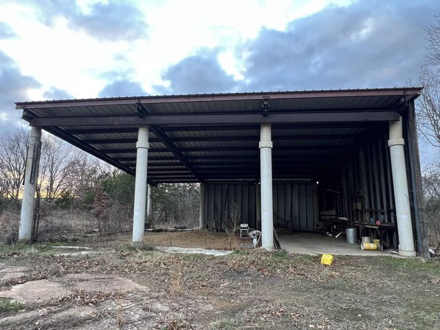 1426 CR 921, Alpena, AR 72611