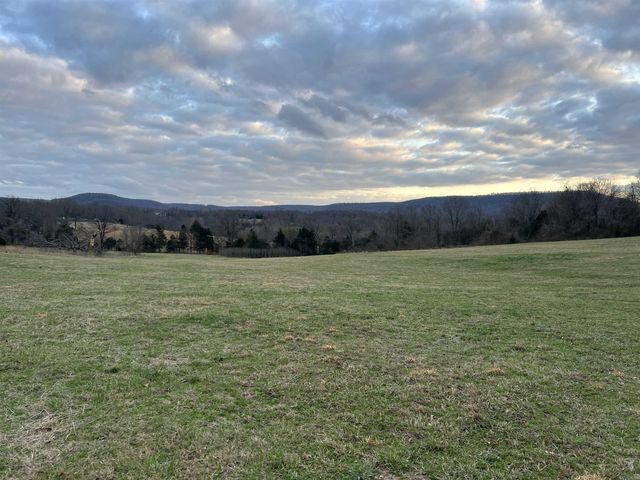 1426 CR 921, Alpena, AR 72611