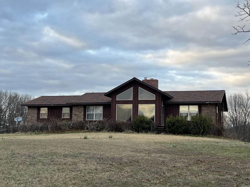 1426 CR 921, Alpena, AR 72611