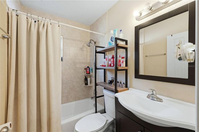 2404 22ND AVENUE W, Bradenton, FL 34205