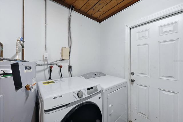 2404 22ND AVENUE W, Bradenton, FL 34205