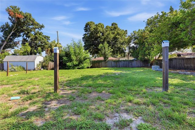 2404 22ND AVENUE W, Bradenton, FL 34205