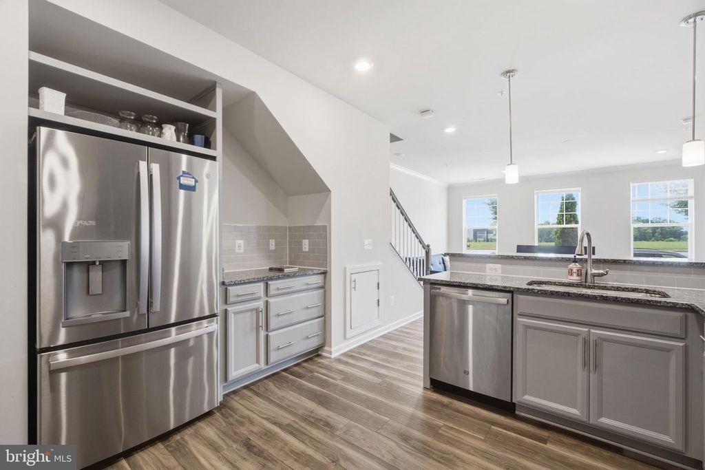 Image 10 of property listing at 4922 MACDONOUGH PL, Frederick, MD 21703