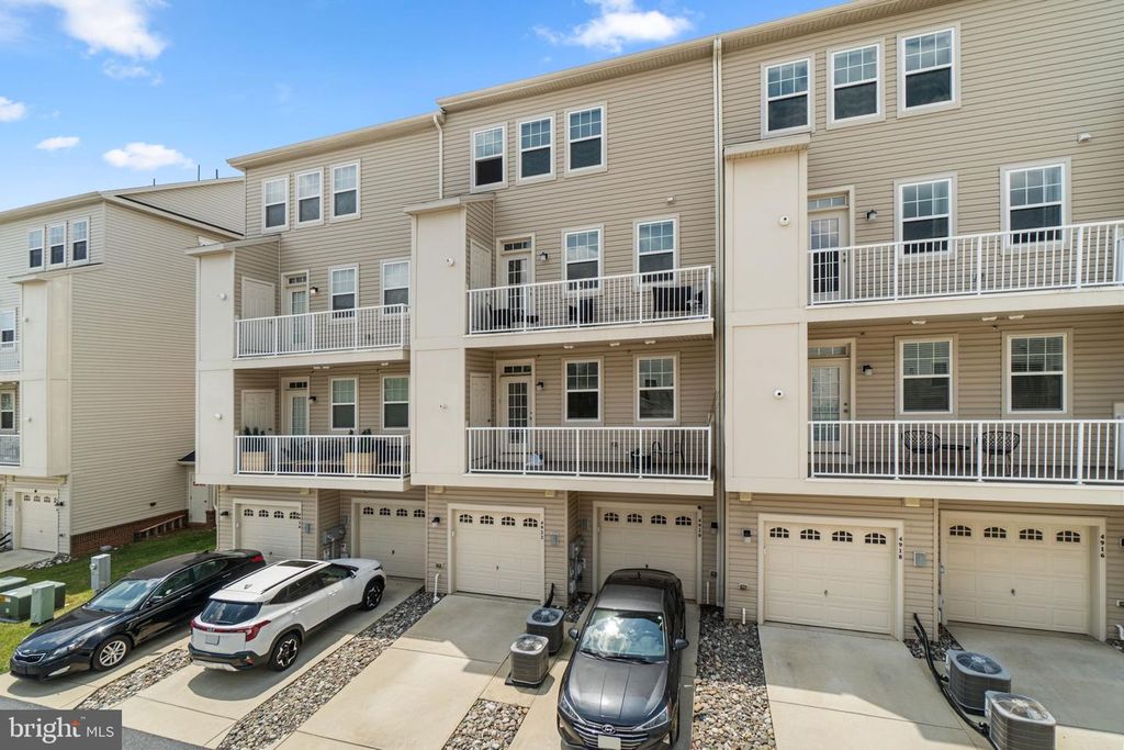 Image 29 of property listing at 4922 MACDONOUGH PL, Frederick, MD 21703