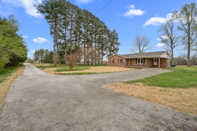 151 Robert Branch Drive, Tullahoma, TN 37388