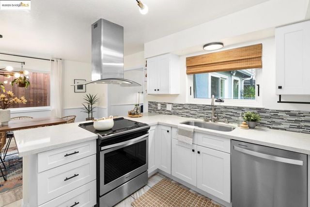 2305 Greenridge Dr, El Sobrante, CA 94803