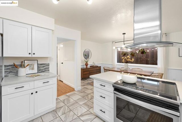 2305 Greenridge Dr, El Sobrante, CA 94803