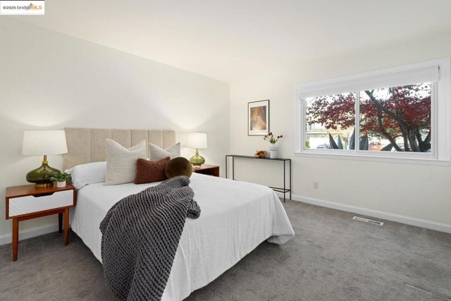 2305 Greenridge Dr, El Sobrante, CA 94803