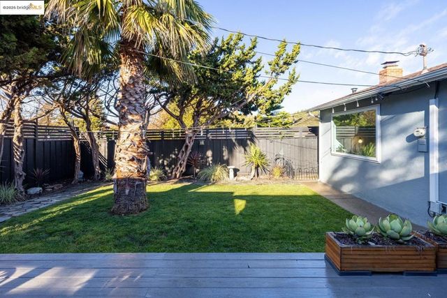 2305 Greenridge Dr, El Sobrante, CA 94803