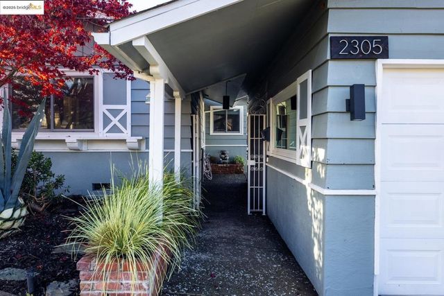 2305 Greenridge Dr, El Sobrante, CA 94803