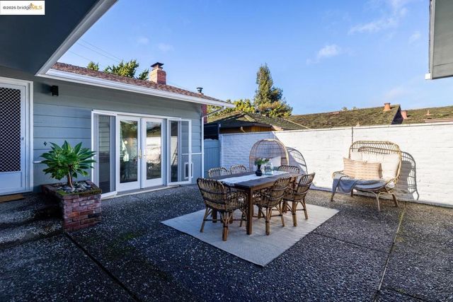 2305 Greenridge Dr, El Sobrante, CA 94803