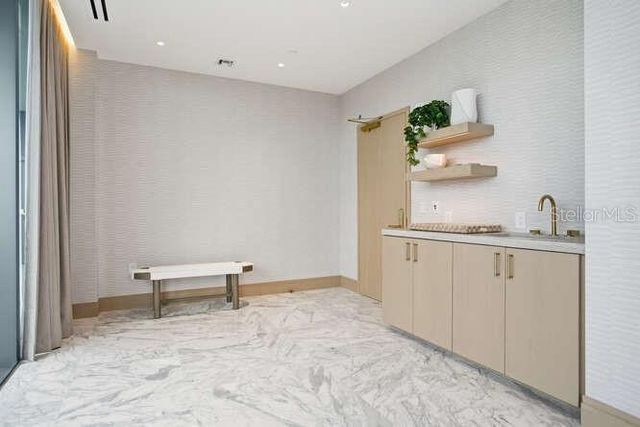 3015 S YSABELLA AVENUE 2401, Tampa, FL 33629