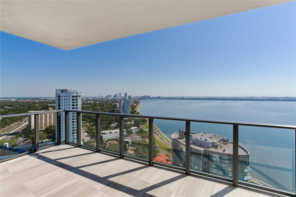 Image 28 of property listing at 3015 S YSABELLA AVENUE 2401, Tampa, FL 33629