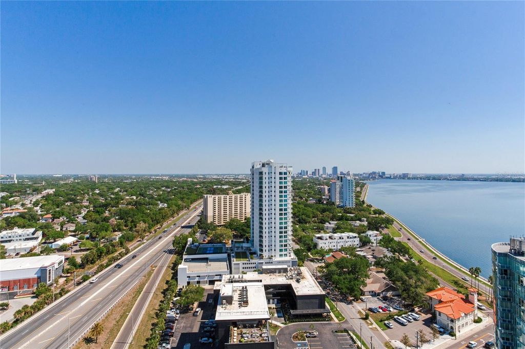 Image 31 of property listing at 3015 S YSABELLA AVENUE 2401, Tampa, FL 33629