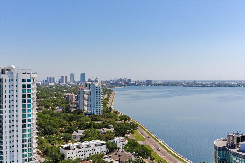 Image 32 of property listing at 3015 S YSABELLA AVENUE 2401, Tampa, FL 33629