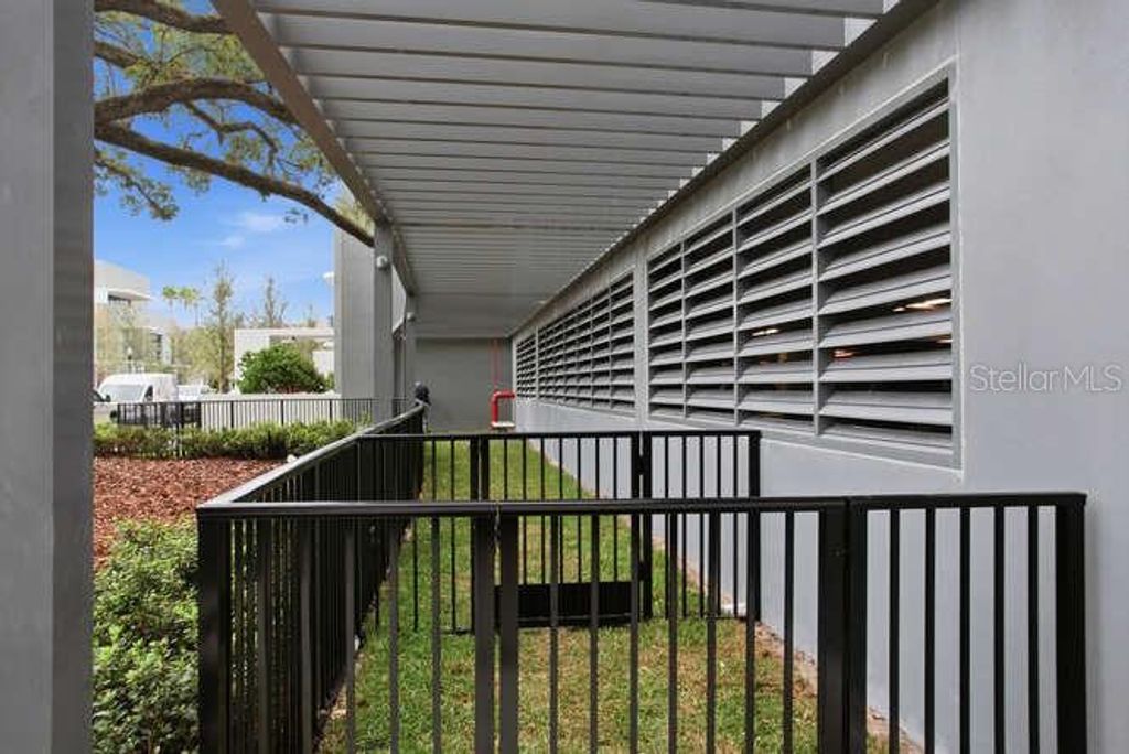 Image 38 of property listing at 3015 S YSABELLA AVENUE 2401, Tampa, FL 33629