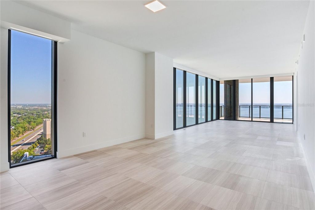 Image 7 of property listing at 3015 S YSABELLA AVENUE 2401, Tampa, FL 33629