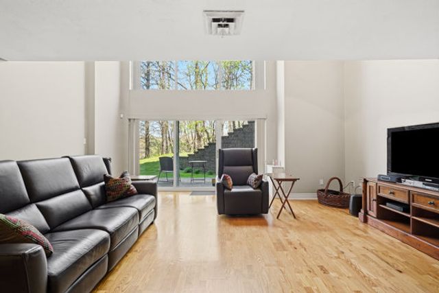 4007 Charlemagne CIRCLE, Ross Twp, PA 15237