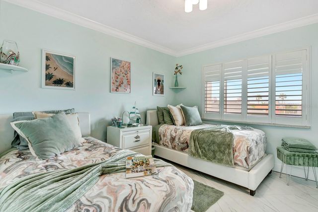 1602 STICKNEY POINT ROAD 404, Sarasota, FL 34231