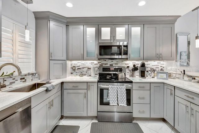 1602 STICKNEY POINT ROAD 404, Sarasota, FL 34231