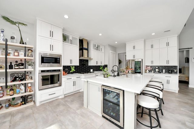 40802 Rolling Forest Drive, Magnolia, TX 77354