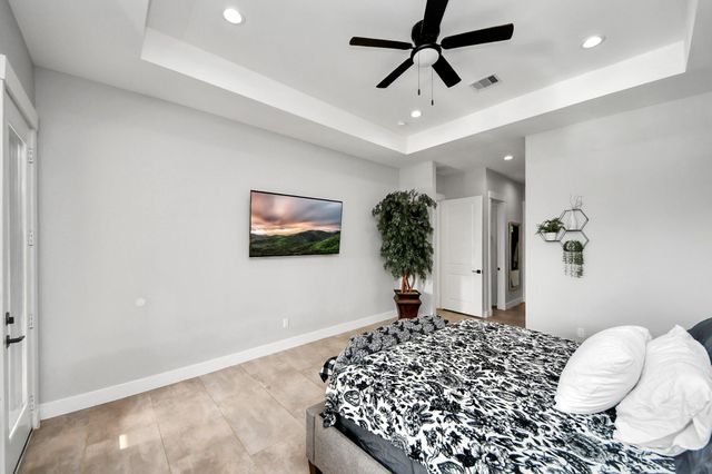 40802 Rolling Forest Drive, Magnolia, TX 77354
