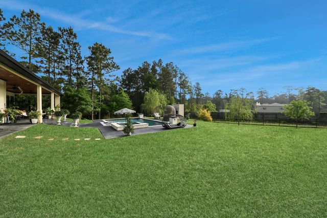 40802 Rolling Forest Drive, Magnolia, TX 77354