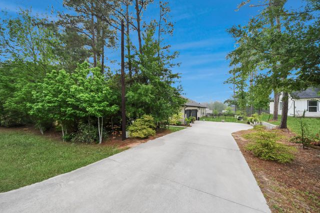 40802 Rolling Forest Drive, Magnolia, TX 77354