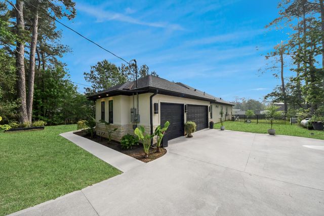 40802 Rolling Forest Drive, Magnolia, TX 77354