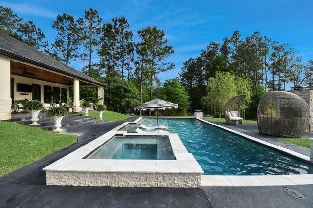 40802 Rolling Forest Drive, Magnolia, TX 77354