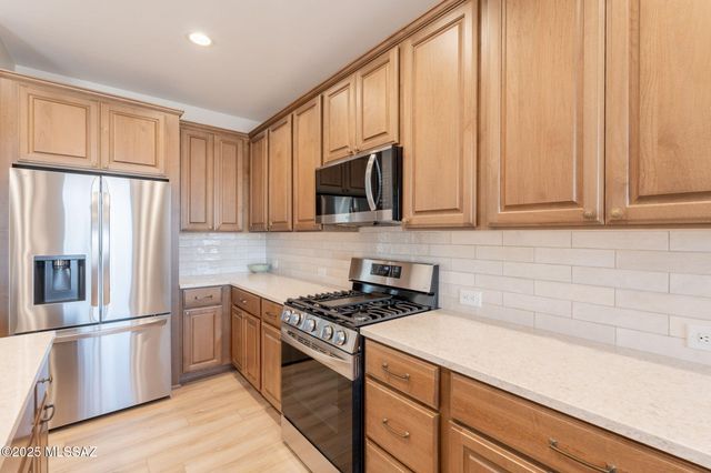 1820 N Banneker Lane, Green Valley, AZ 85614