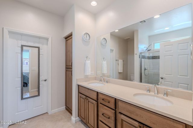 1820 N Banneker Lane, Green Valley, AZ 85614