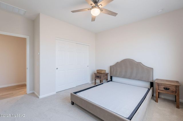 1820 N Banneker Lane, Green Valley, AZ 85614