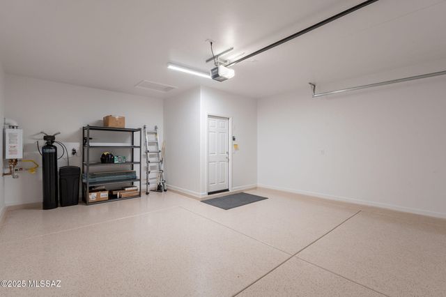 1820 N Banneker Lane, Green Valley, AZ 85614