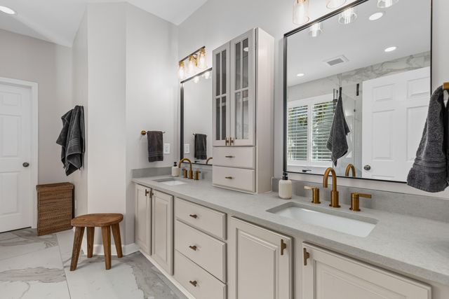 164 Etiwan Park Street, Daniel Island, SC 29492