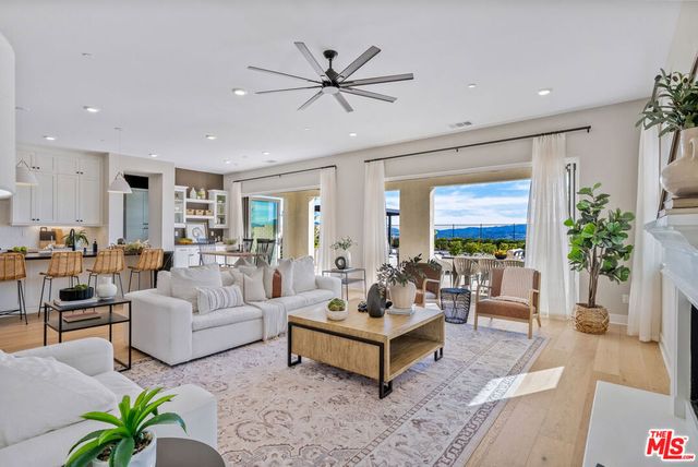 28414 Old Springs Road, Castaic, CA 91384