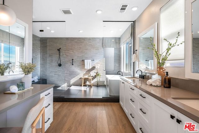 28414 Old Springs Road, Castaic, CA 91384