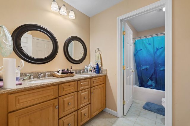 172 South St. 172, Northborough, MA 01532