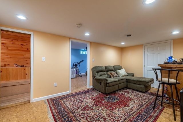 172 South St. 172, Northborough, MA 01532